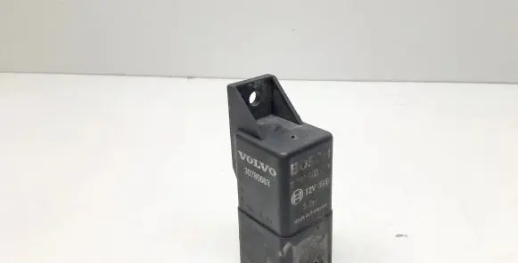 Glow plug pre-heat relay