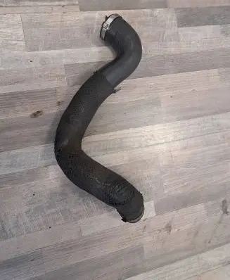 Intercooler hose/pipe