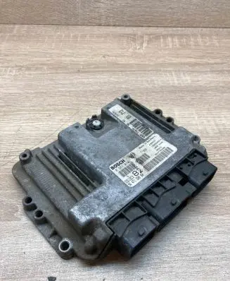 Peugeot 206 Engine control unit/module ECU 9647158080 EDC16C382