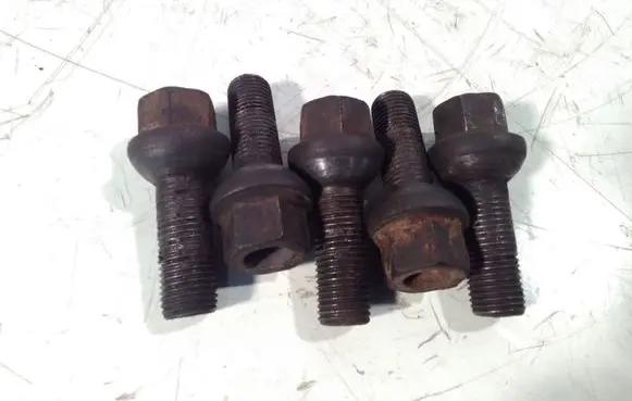 Volkswagen Sharan Nuts/bolts 