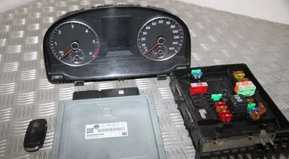 Volkswagen Caddy Engine control unit/module 03L906023PA 1K0937125D 5K0937085R