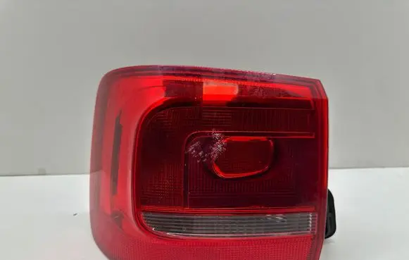 Volkswagen Touran II Rear/tail lights 176405