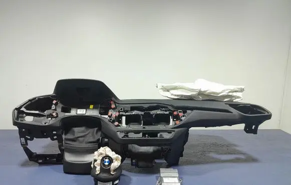 BMW M4 F82 F83 Dashboard 