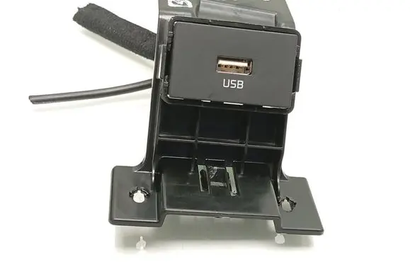 KIA Xceed USB socket connector 96121J7300