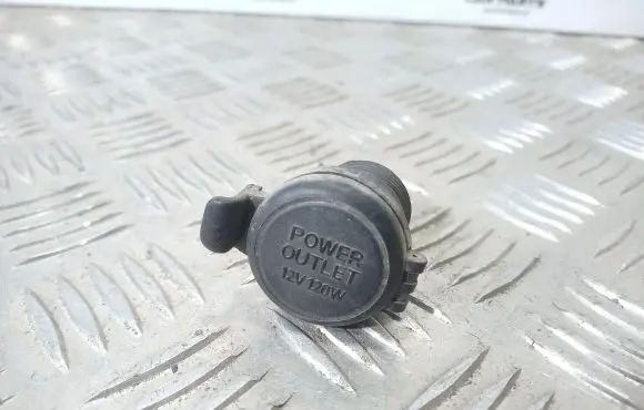 Nissan Almera Tino 12 V Socket (front) 