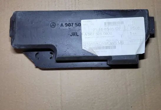 Mercedes-Benz Sprinter W907 W910 Radiator trim A9075050800