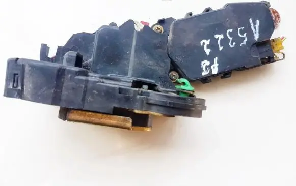 Subaru Legacy Front door lock