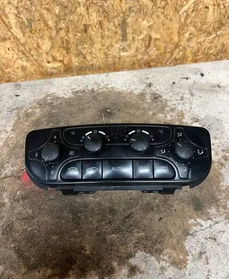 Mercedes-Benz C W203 Climate control unit a2098300085