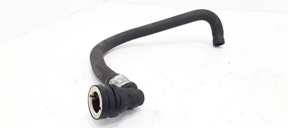 Volvo V70 Engine coolant pipe/hose