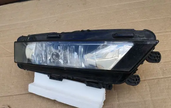 Skoda Octavia Mk3 (5E) Front fog light 5E0941700F