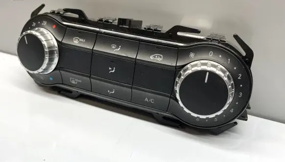 Mercedes-Benz GLA W156 Climate control unit A2469002208 A2469010705 2469002208