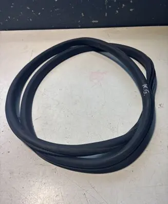 Opel Astra L Rear door rubber seal (on body)