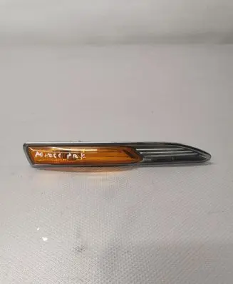 Ford Mondeo MK IV Front fender indicator light