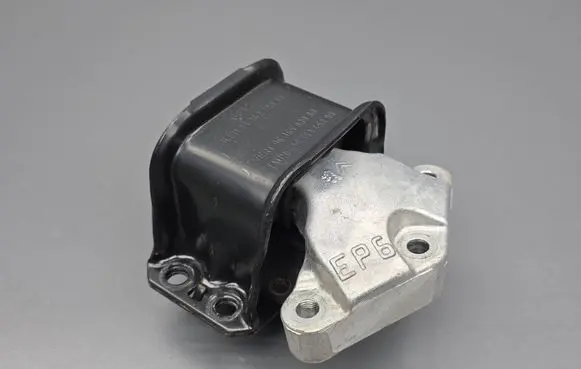 Citroen DS5 Engine mount bracket 9636270080 9636583980 9655922980