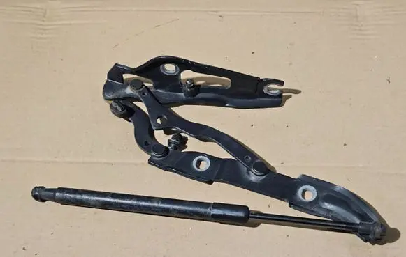 BMW 1 E82 E88 Tailgate/trunk/boot hinge 7166752 0608 ES03
