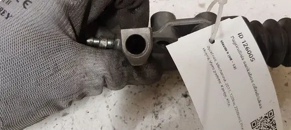 Mazda 6 Clutch master cylinder 68037 DE68037