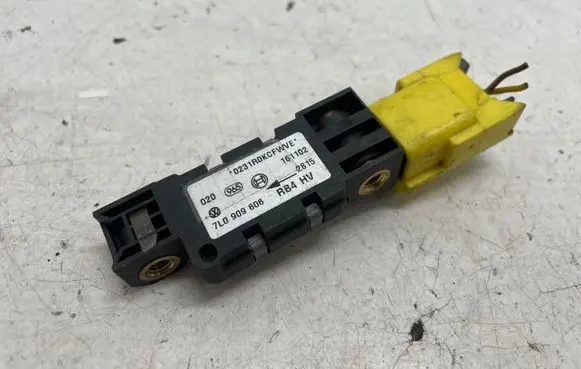 Audi A6 S6 C6 4F Airbag deployment crash/impact sensor 7L0909606