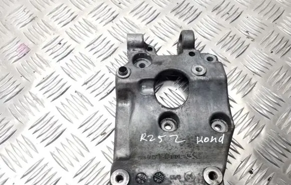 Volvo V50 A/C compressor mount bracket 9646719580