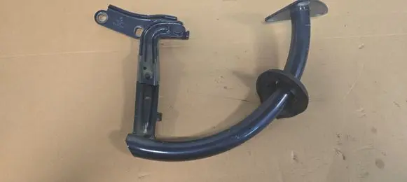 Volkswagen PASSAT B6 Tailgate/trunk/boot hinge 3C5827302