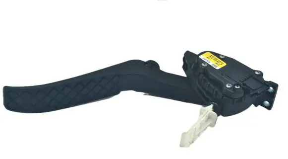 Volkswagen Touareg I Accelerator throttle pedal 7L0723507B 6PV00802624