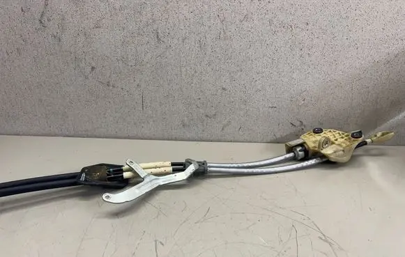 Ford Puma Gear shift cable linkage L1BR7E395CE