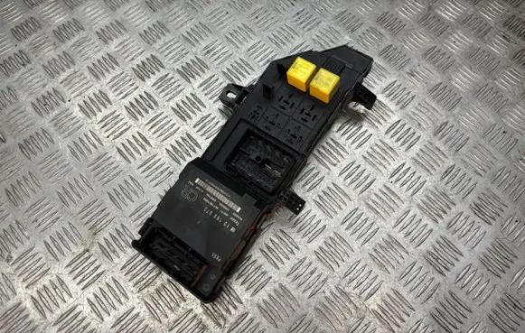 Opel Signum Fuse module SC718810500 359171 13165970