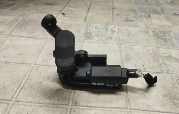 KIA Carnival Vent window/glass motor 