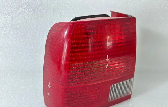 Volkswagen PASSAT B5 Rear/tail lights 3B5945095F
