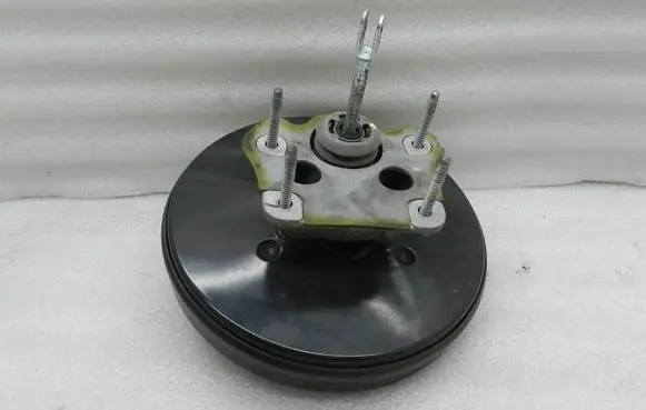 Renault Espace V (RFC) Brake booster 472105487R