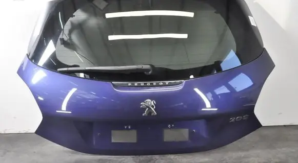 Peugeot 208 I Tailgate/boot cover trim set 