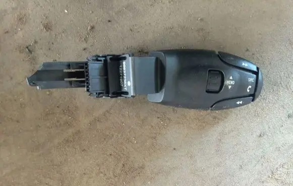 Peugeot 3008 I Other switches/knobs/shifts 96637236XT