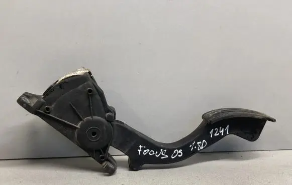 Ford Focus Accelerator throttle pedal 4M519F836AH