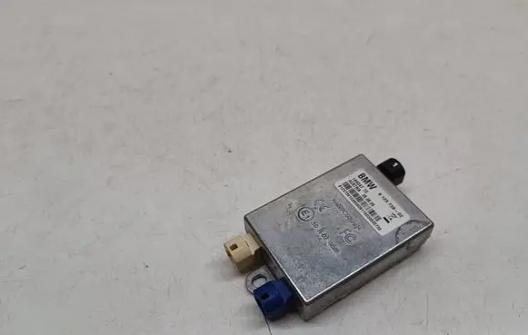 BMW 3 E90 E91 Aerial antenna amplifier 9123739