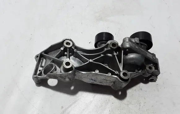 Renault Alaskan Generator/alternator bracket 117107563R