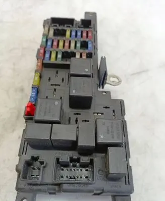Volvo V70 Fuse module 8645364 518322011