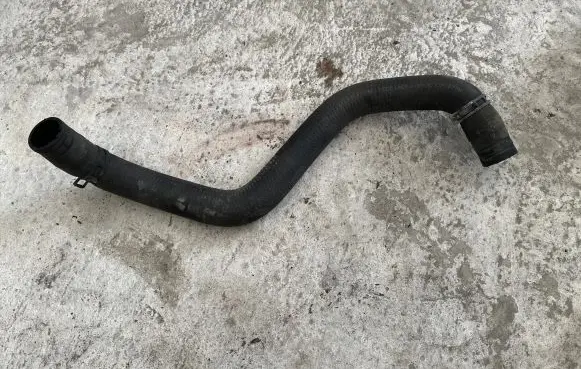 Chrysler Grand Voyager V Engine coolant pipe/hose