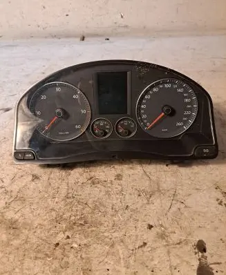 Volkswagen PASSAT B6 Speedometer (instrument cluster)