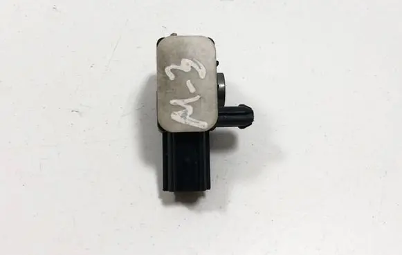 Mazda 3 II Airbag deployment crash/impact sensor BBM457KCO 090118102