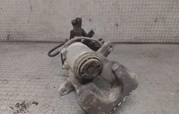 Volkswagen Caddy Rear brake caliper