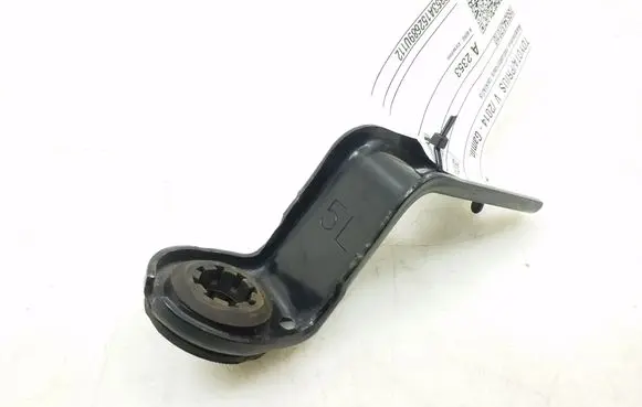 Toyota Prius+ (ZVW40) Radiator mount bracket 1653437010