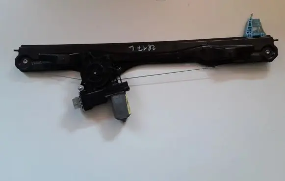 Opel Combo D Front door window regulator with motor 51810880