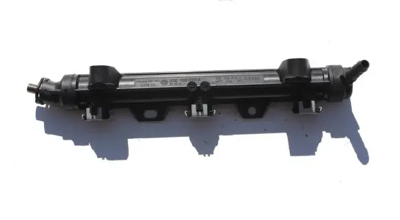 Skoda Fabia Mk1 (6Y) Fuel main line pipe 03E133320A