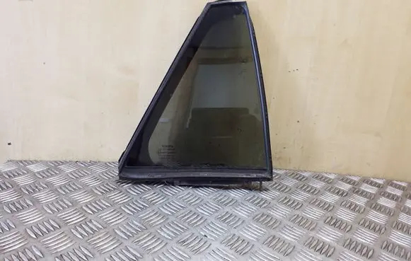Rear vent window glass