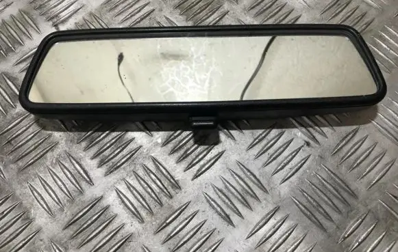 Rear view mirror (interior)