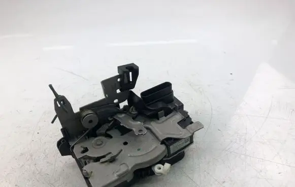 Volvo XC90 Rear door lock 31349894