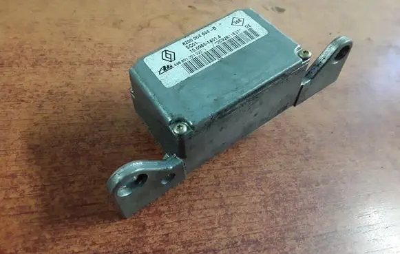 Renault Laguna II ESP acceleration yaw rate sensor 8200004644