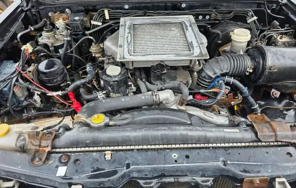 Nissan PickUp Engine 
