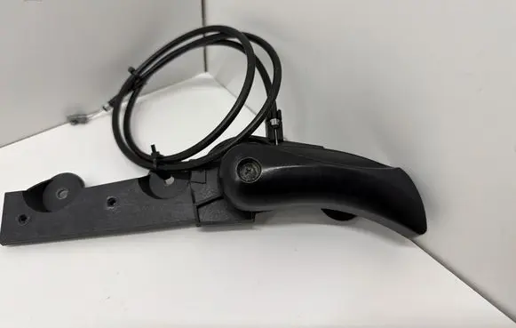 BMW 5 E60 E61 Engine bonnet (hood) release handle 7052579 22339910