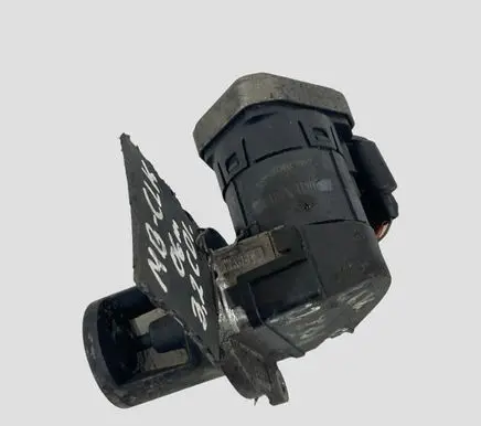 Mercedes-Benz CLK A209 C209 EGR valve 00005320C2 AC2051613081