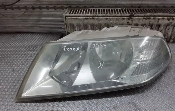 Skoda Octavia Mk2 (1Z) Headlight/headlamp